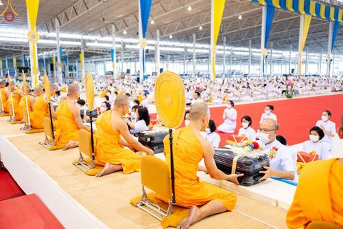 ภาพ No.88192:พิธีมุทิตาสักการะ เปรียญธรรม 9,6,3 และบาลีศึกษา 6,3  พิธีมอบดวงแก้วสามเณรทรงบาลีไวยากรณ์ วันอาทิตย์ 17 กันยายน พ.ศ. 2566 ณ สภาธรรมกายสากล วัดพระธรรมกาย