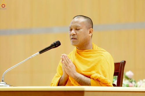 ภาพ No.242293:วันที่ ๒๙ - ๓๑ สิงหาคม พ.ศ. ๒๕๖๘ สัมมนารวมใจผู้นำบุญ บูชาธรรม ๘๑ ปี  หลวงพ่อธัมมชโย รุ่นที่ ๒ กฐินสามัคคีทั่วไทย ๓๐,๐๐๐ วัด โครงการอุปสมบทบูชาธรรมมหาปูชนียาจารย์  ๓,๐๐๐ รูป