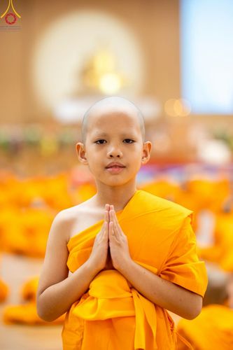 ภาพ No.215824:วันเสาร์ที่ 5 เมษายน พ.ศ. 2568 พิธีขอบรรพชา พิธีขอสรณคมน์และศีล  พิธีขอนิสสัย พิธีถวายบาตร ในโครงการบรรพชาสามเณรฟื้นฟูพระพุทธศาสนาทั่วไทย , โครงการหน่อแก้วเปรียญธรรม รุ่นที่ 13 ,  โครงการสามเณรยุวธรรมทายาท รุ่นที่ 33 , โครงการสามเณรมัชฌิมธรรมทายาท รุ่นที