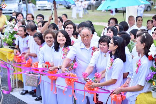 ภาพ No.241355:วันอาทิตย์ที่ 24 สิงหาคม พ.ศ.2568 พิธีปฐมผ้าป่าสถาปนาองค์พระเจดีย์เพื่อสร้างสันติภาพโลก พิธีไถ่ชีวิตโค สร้างมหากุศลด้วยการให้ชีวิตสัตว์เป็นทาน ณ ศูนย์ปฏิบัติธรรมสระบุรี อ.พระพุทธบาท จ.สระบุรี