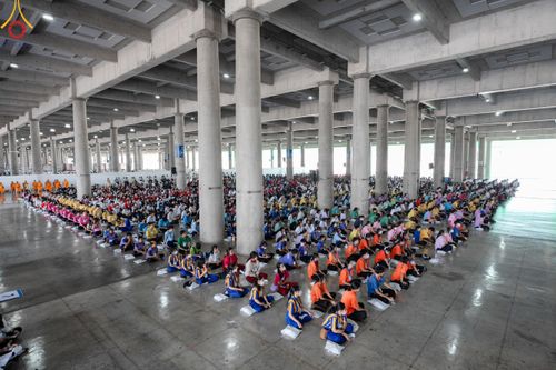 ภาพ No.59405:การอบรมอาสาสมัคร  เตรียมงานและจัดถวายภัตตาหาร แด่พระสังฆาธิการ 10,000 กว่าวัดทั่วประเทศ ในวันที่ 21-22 เมษายน พ.ศ.2567 เพื่องานวันคุ้มครองโลก จัดโดย ชมรมพุทธศาสตร์สากลฯ