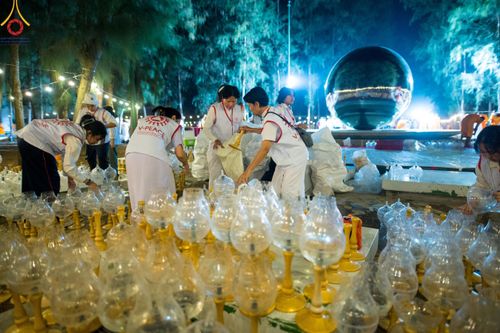 ภาพ No.108315:V.5 ทุ่มพลัง การเตรียมงาน เก็บงาน การรับบุญของเจ้าหน้าที่หน่วยงานต่างๆ เพื่อโครงการธรรมยาตรา กตัญญูบูชามหาปูชนียาจารย์ พระมงคลเทพมุนี (สด จนฺทสโร) พระผู้ปราบมาร อนุสรณ์สถาน 7 แห่ง ปีที่ 12 ระหว่างวันที่ 2 - 31 มกราคม พ.ศ. 2567