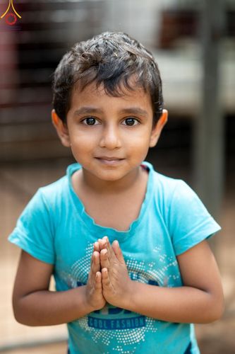 ภาพ No.140737:PhotoStory มหาศรัทธา ธรรมยาตราศรีลังกา EP.4 โครงการสยาม-ลังกา ธรรมยาตรา ฉลองเทศกาลวิสาขบูชาแห่งชาติ ศรีลังกา  บูชาธรรม 80 ปีหลวงพ่อธัมมชโย เส้นทางจาก เมืองดัมบูลลา ไปยัง เมืองมาตะเล  ตั้งแต่วันที่ 17-20 พฤษภาคม พ.ศ. 2567