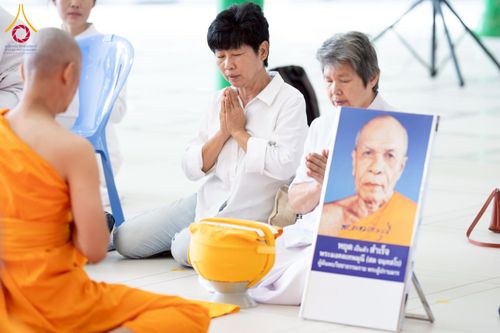 ภาพ No.244836:วันเสาร์ที่ 6 กันยายน พ.ศ. 2568 พิธีถวายบาตร บรรพชา อุปสมบทของนาคธรรมทายาท โครงการอุปสมบทหมู่บูชาธรรมครบรอบ 108 ปี  วันครูผู้ค้นพบวิชชาธรรมกาย ณ โบสถ์พระไตรปิฎก วัดพระธรรมกาย