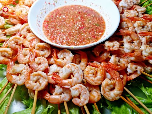 ภาพ No.111902:พิธีถวายภัตตาหารเป็นสังฆทาน แด่คณะพระธรรมยาตราฯ ในโครงการธรรมยาตรา กตัญญูบูชา มหาปูชนียาจารย์ พระมงคลเทพมุนี(สด จนฺทสโร) พระผู้ปราบมาร อนุสรณ์สถาน 7 แห่ง ปีที่ 12 วันที่ 14 มกราคม พ.ศ. 2567 ณ อนุสรณ์สถานมหาวิหารพระมงคลเทพมุนี  (โลตัสแลนด์) อ.สองพี่น้อง จ