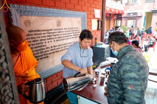 ภาพ No.209823:วันที่ 28 กุมภาพันธ์ พ.ศ.2568 พิธีเปิดโครงการบวชสามเณร พิธีถวายไทยธรรม พิธีขอขมามอบผ้าไตร  ณ เมืองปาตัน ประเทศเนปาล