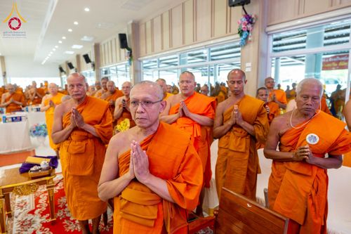 ภาพ No.212483:วันเสาร์ที่ 22 มีนาคม พ.ศ. 2568 พิธีถวายสังฆทานแด่คณะสงฆ์ 323 วัด ปีที่ 21 ครั้งที่ 175 พิธีมอบกองทุนหนุนแรงใจช่วยครูใต้ ปีที่ 18 ครั้งที่ 139 และพิธีทำบุญอุทิศส่วนกุศลให้ผู้วายชนม์ ณ ศูนย์ปฏิบัติธรรมภาคใต้ อำเภอบางกล่ำ จังหวัดสงขลา