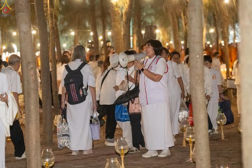 ภาพ No.301589:ภาพเบื้องหลังอาสาสมัครรวมใจ ชุดที่ 4 ในโครงการธรรมยาตรา กตัญญูบูชา มหาปูชนียาจารย์ พระมงคลเทพมุนี(สด จนฺทสโร) พระผู้ปราบมาร อนุสรณ์สถาน 7 แห่ง ปีที่ 14