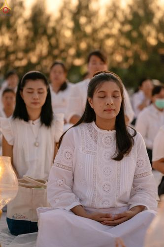 ภาพ No.302259:วันที่ 23 มกราคม พ.ศ. 2569 พิธีจุดประทีปธรรมถวายเป็นพุทธบูชา (ภาพชุดที่ 2) และบูชาธรรมมหาปูชนียาจารย์  ณ อนุสรณ์สถานลำดับที่ 5 สถานที่เผยแผ่วิชชาธรรมกายครั้งแรก อนุสรณ์สถานบางปลา วัดบางปลา อำเภอบางเลน จังหวัดนครปฐม ในโครงการธรรมยาตรา กตัญญูบูชา มหาปูชนีย