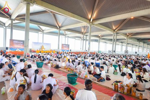 ภาพ No.320755:วันที่ 11 เมษายน พ.ศ.2569 พิธีตักบาตรฉลองสามเณรใหม่ โครงการบรรพชาสามเณรกล้าตะวัน ณ มหารัตนวิหาคด คอร์ 25 ชั้น 2 วัดพระธรรมกาย