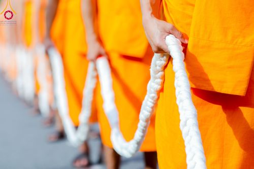 ภาพ No.89069:พิธีอัญเชิญรูปหล่อทองคำ  คุณยายอาจารย์มหารัตนอุบาสิกาจันทร์ ขนนกยูง เพื่อประดิษฐาน ณ มหาวิหารคุณยายอาจารย์ฯ เนื่องในวันครูผู้ค้นพบวิชชาธรรมกาย วันศุกร์ที่ 29 กันยายน พ.ศ. 2566