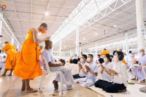ภาพ No.78778:พิธีปลงผมนาคธรรมทายาท โครงการอบรมยุวธรรมทายาท มัชฌิมธรรมทายาท และธรรมทายาทรุ่นอุดมศึกษา ณ สภาธรรมกายสากล วัดพระธรรมกาย วันเสาร์ที่ 1 เมษายน พ.ศ. 2566