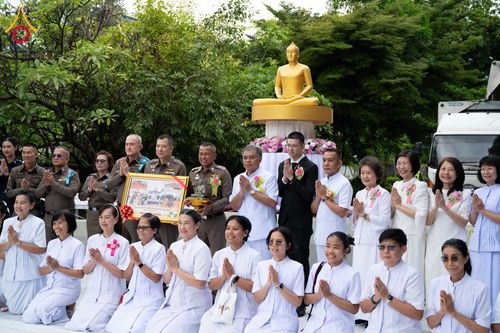ภาพ No.351533:วันที่ 22 กันยายน พ.ศ. 2569  พิธีตักบาตรสามเณรธรรมทายาท โครงการบรรพชาพัฒนาคุณธรรม จริยธรรม  สำหรับนักเรียนนายสิบตำรวจ (นสต.) รุ่นที่ 16 ศูนย์ฝึกอบรมตำรวจภูธรภาค 1  ณ วัดพระพุทธบาทราชวรมหาวิหาร