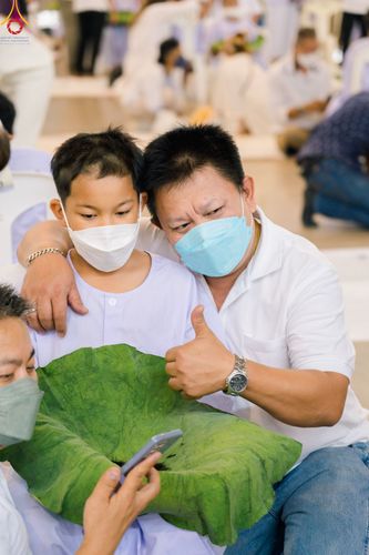 ภาพ No.78737:พิธีปลงผมนาคธรรมทายาท โครงการอบรมยุวธรรมทายาท มัชฌิมธรรมทายาท และธรรมทายาทรุ่นอุดมศึกษา ณ สภาธรรมกายสากล วัดพระธรรมกาย วันเสาร์ที่ 1 เมษายน พ.ศ. 2566