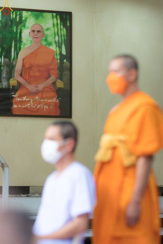 ภาพ No.78646:พิธีตัดปอยผมและปลงผมนาคธรรมทายาท  โครงการบรรพชาและอุปสมบทหมู่ วันคุ้มครองโลก วันที่ 26 มีนาคม พ.ศ.2566 ณ หมู่บ้านบรรลุธรรม วัดพระธรรมกาย