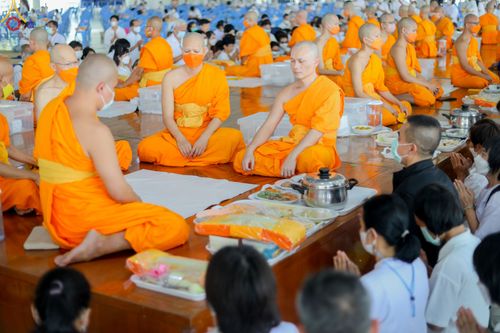 ภาพ No.78102:พิธีบุพเปตพลี ครั้งที่ 132 เพื่ออุทิศบุญกุศลแด่บรรพบุรุษผู้ล่วงลับ วันที่ 21 มีนาคม พ.ศ. 2566 ณ วัดพระธรรมกาย