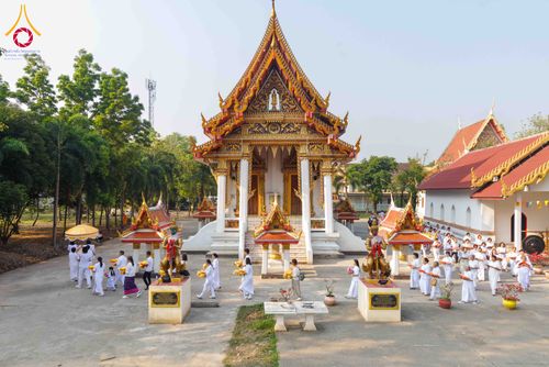 ภาพ No.296380:วันที่ 16 มกราคม พ.ศ. 2569 พิธีทอดผ้าป่าทำนุบำรุงศาสนสถาน ณ วัดโพธิ์เอน ต.บางขุนกอง อ.บางกรวย จ.นนทบุรี อนุสรณ์สถานลำดับที่ 4 สถานที่เกิดด้วยกายธรรม ในโครงการธรรมยาตรา กตัญญูบูชา มหาปูชนียาจารย์ พระมงคลเทพมุนี(สด จนฺทสโร) พระผู้ปราบมาร อนุสรณ์สถาน 7 แห่ง