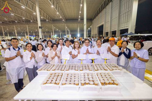 ภาพ No.306804:วันที่ 31 มกราคม พ.ศ. 2569 พิธีถวายภัตตาหารเป็นสังฆทาน แด่พระธรรมยาตรา ณ วัดพระธรรมกาย  จังหวัดปทุมธานี ในโครงการธรรมยาตรา กตัญญูบูชา มหาปูชนียาจารย์ พระมงคลเทพมุนี(สด จนฺทสโร) พระผู้ปราบมาร อนุสรณ์สถาน 7 แห่ง ปีที่ 14