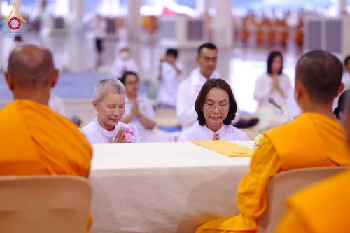 ภาพ No.303534:วันที่ 27 มกราคม พ.ศ. 2569 พิธีถวายภัตตาหารเป็นสังฆทาน แด่พระธรรมยาตรา ณ วัดพระธรรมกาย  จังหวัดปทุมธานี ในโครงการธรรมยาตรา กตัญญูบูชา มหาปูชนียาจารย์ พระมงคลเทพมุนี(สด จนฺทสโร) พระผู้ปราบมาร อนุสรณ์สถาน 7 แห่ง ปีที่ 14