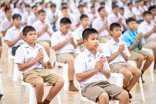 ภาพ No.348531:วันที่ 12 กันยายน พ.ศ. 2569 การอบรมเชิงปฏิบัติการจัดกิจกรรมทอดกฐินสัมฤทธิ์ พิธีมอบผ้าไตรประธานกฐินเด็กดี V-Star ประจำปีพุทธศักราช 2569 ณ สภาธรรมกายสากล วัดพระธรรมกาย