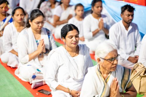 ภาพ No.321695:วันที่ 12 เมษายน พ.ศ.2569 วัดพระธรรมกาย ร่วมกับพุทธสภาแห่งอินเดีย ถวายมหาสังฆทาน 135 วัด ดร.ภีมราว รามชี อัมเบดการ์ (Dr. B.R. Ambedkar) รัฐบุรุษผู้ฟื้นฟูพระพุทธศาสนา ณ วัดพุทธสันติวันธรรมชัย เมืองนาคปูร์ รัฐมหาราษฏระ สาธารณรัฐอินเดีย