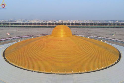 ภาพ No.79713:พิธีเวียนประทักษิณ ณ พระมหาธรรมกายเจดีย์ และพิธีวันทาเจดีย์ ในโครงการบรรพชาสามเณรฟื้นฟูพระพุทธศาสนาทั่วไทย วันเสาร์ที่ 8 เมษายน พ.ศ.2566