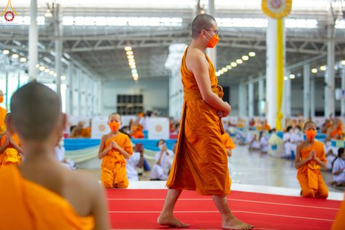 ภาพ No.85187:พิธีมุทิตาสักการะพระภิกษุ ผู้สอบได้เปรียญธรรม ๙ ประโยคระดับโลก, พิธีมอบโล่เกียรติยศและทุนการศึกษา สำนักเรียนบาลีดีเด่นทั่วประเทศ ในวันสมาธิโลก อาทิตย์ที่ 6 สิงหาคม พ.ศ. 2566 ณ สภาธรรมกายสากล วัดพระธรรมกาย