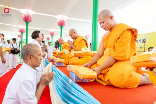 ภาพ No.223755:วันอาทิตย์ที่ 11 พฤษภาคม พ.ศ. 2568 พิธีอุปสมบทสามเณรเปรียญธรรมอุปสมบทอุทิศชีวิต 9 รูป อุบาสก 1 ท่าน ณ อุโบสถพระไตรปิฏกวัดพระธรรมกาย