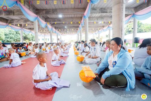 ภาพ No.215968:วันพฤหัสบดีที่ 3 เมษายน พ.ศ. 2568 พิธีบรรพชาสามเณร ภาคฤดูร้อน รุ่นที่ 15  บูชาธรรมหลวงพ่อธัมมชโย 81 ปี 81 รูป ณ ศูนย์ปฏิบัติธรรมสวนผึ้ง จ.ราชบุรี