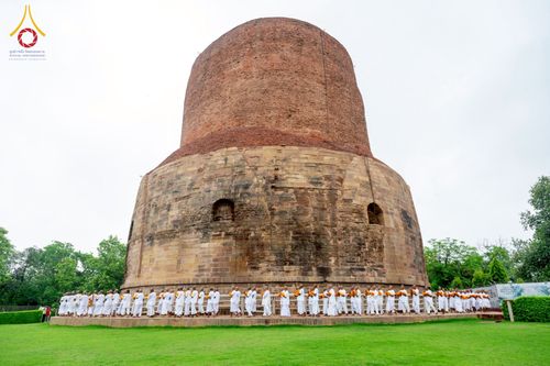 ภาพ No.231058:วันที่ 1 กรกฎาคม พ.ศ. 2568 โครงการบรรพชาสามเณร 300 รูป ถวายเป็นพุทธบูชา  วันอาสาฬหบูชา ณ จุดกำเนิดพระรัตนตรัย  ต้นแหล่งธัมมจักกัปปวัตตนสูตร เมืองพาราณสี  สารนาถ ประเทศอินเดีย