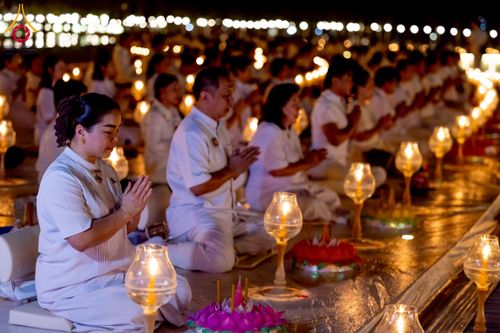 ภาพ No.266313:วันพุธที่ 5 พฤศจิกายน พ.ศ. 2568 (วันพระ ขึ้น 15 ค่ำ เดือน 12) พิธีลอยกระทงธรรม  ณ สระมหาเศรษฐีทะเลบุญ มหาวิหารพระมงคลเทพมุนี วัดพระธรรมกาย จ.ปทุมธานี