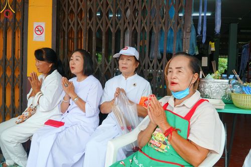 ภาพ No.146257:ตักบาตรพระ 1,384 รูป ทำบุญเมืองฝางครบรอบ 1,383 ปี ถวายเป็นพระราชกุศลแด่พระบาทสมเด็จพระเจ้าอยู่หัว เนื่องในโอกาสพระราชพิธีมหามงคล เฉลิมพระชนมพรรษา 6 รอบ 72 พรรษา วันเสาร์ที่ 27 กรกฎาคม พ.ศ.2567  ณ ถนนหน้าที่ว่าการอำเภอฝาง จ.เชียงใหม่