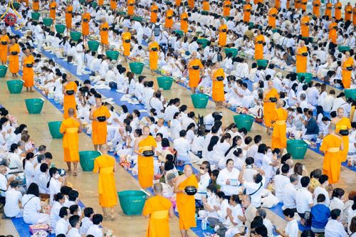 ภาพ No.205870:พิธีตักบาตร และ พิธีบูชาข้าวพระ ในวันอาทิตย์ต้นเดือน 2 กุมภาพันธ์ พ.ศ. 2568 ณ สภาธรรมกายสากล วัดพระธรรมกาย