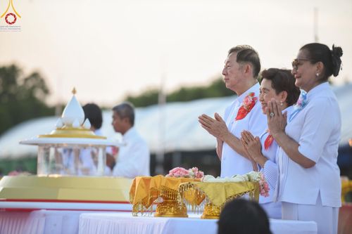 ภาพ No.211644:วันอาทิตย์ที่ 16 มีนาคม พ.ศ. 2568 พิธีอัญเชิญพระบรมสารีริกธาตุ ประดิษฐาน ณ ปทุมเจดีย์ ศูนย์อบรมเยาวชนปัตตานี