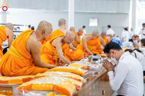 ภาพ No.100164:พิธีบุพเปตพลี  ครั้งที่ 143 วันที่ 27 พฤศจิกายน พ.ศ. 2566 วันพระ ขึ้น 15 ค่ำ เดือน 12 ณ หอฉันคุณยายอาจารย์ฯ วัดพระธรรมกาย