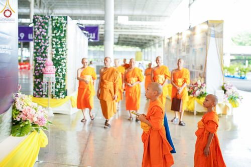 ภาพ No.146797:การต้อนรับพระสังฆาธิการ 2,000 กว่าวัดทั่วประเทศ และพิธีบูชาข้าวพระ เนื่องในวันสมาธิโลก วันอาทิตย์ที่ 4 สิงหาคม พ.ศ. 2567 ณ สภาธรรมกายสากล วัดพระธรรมกาย