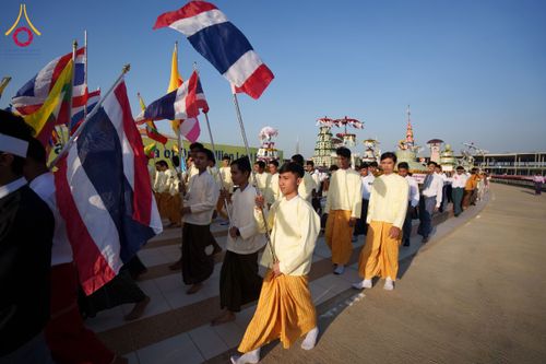 ภาพ No.178211:พิธีทอดผ้าป่าไทย-เมียนมา ครั้งที่ 7 วันอาทิตย์ที่ 1 ธันวาคม พ.ศ.2567 ณ สภาธรรมกายสากล  พระมหาธรรมกายเจดีย์ วัดพระธรรมกาย จ.ปทุมธานี