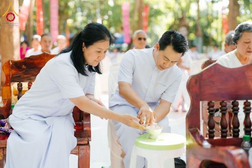 ภาพ No.169564:พิธีทอดกฐิน ณ ศูนย์ปฏิบัติธรรมนานาชาติตะวันพร้าว จ.เชียงใหม่ ในโครงการกฐินสามัคคีทั่วไทย 30,000 วัด บูชาธรรม 80 ปี หลวงพ่อธัมมชโย โดยคณะศิษยานุศิษย์วัดพระธรรมกาย วันที่ 25 ตุลาคม พ.ศ. 2567