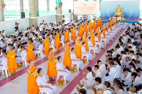 ภาพ No.228532:วันเสาร์ที่ 7 มิถุนายน พ.ศ. 2568 พิธีปลงผมโครงการอุปสมบทหมู่ธรรมทายาท ระดับอุดมศึกษา รุ่นที่ 52 ภาคฤดูฝน ณ วิหารคด 9 วัดพระธรรมกาย