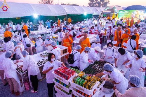 ภาพ No.109194:พิธีถวายภัตตาหารเป็นสังฆทาน แด่คณะพระธรรมยาตราฯ วันที่ 10 มกราคม พ.ศ. 2567 ณ อนุสรณ์สถานคลองบางนางแท่น อ.สามพราน จ.นครปฐม