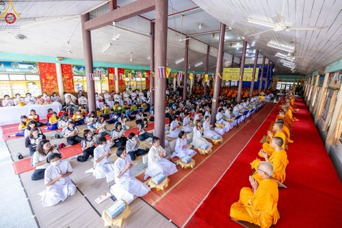 ภาพ No.199527:พิธีทอดผ้าป่าทำนุบำรุงศาสนสถาน ณ วัดศิลามูล ตำบลหินมูล อำเภอบางเลน จังหวัดนครปฐม ในโครงการธรรมยาตรา กตัญญูบูชา มหาปูชนียาจารย์ พระมงคลเทพมุนี(สด จนฺทสโร) พระผู้ปราบมาร อนุสรณ์สถาน 7 แห่ง ปีที่ 13 วันที่ 21 มกราคม พ.ศ. 2568