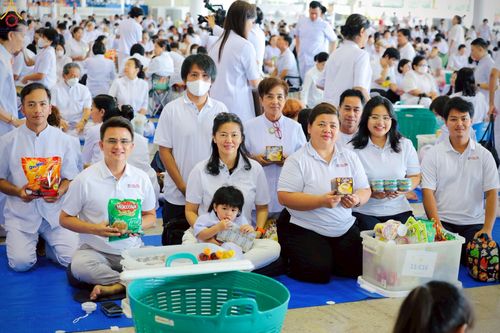 ภาพ No.227885:วันอาทิตย์ที่ 1 มิถุนายน พ.ศ. 2568 พิธีตักบาตร , พิธีบูชาข้าวพระ ณ วัดพระธรรมกาย จ.ปทุมธานี