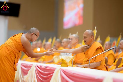 ภาพ No.237848:วันอาทิตย์ที่ 10 สิงหาคม พ.ศ. 2568 พิธีถวายไทยธรรมมุทิตาเปรียญธรรมและบาลีศึกษา ณ ห้องแก้วสารพัดนึก2 วัดพระธรรมกาย ปทุมธานี