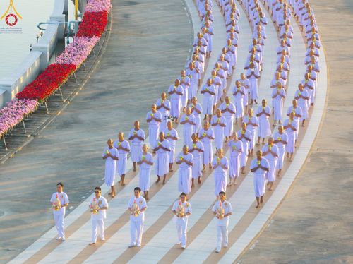 ภาพ No.180554:พิธีบรรพชาอุปสมบท โครงการอุปสมบทบูชาธรรมมหาปูชนียาจารย์ ประจำปีพุทธศักราช 2567 วันเสาร์ที่ 7 ธันวาคมพ.ศ. 2567 ณ วัดพระธรรมกาย จ.ปทุมธานี