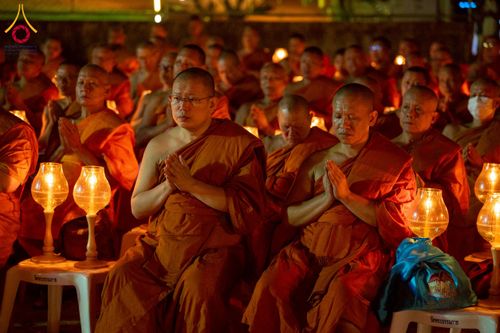 ภาพ No.275293:วันอาทิตย์ที่ 30 พฤศจิกายน พ.ศ. 2568 พิธีจุดประทีปถวายเป็นพุทธบูชา ณ ศูนย์ปฏิบัติธรรมระยอง (บ้านช่องลม)