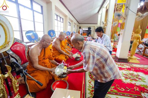 ภาพ No.165020:พิธีทอดกฐิน ณ วัดกลางเกาะระกำ ต.บ้านสร้าง อ.บางปะอิน จ.พระนครศรีอยุธยา ในโครงการกฐินสามัคคีทั่วไทย 30,000 วัด บูชาธรรม 80 ปี หลวงพ่อธัมมชโย โดยคณะศิษยานุศิษย์วัดพระธรรมกาย วันที่ 20 ตุลาคม พ.ศ. 2567