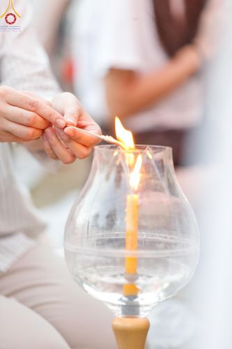 ภาพ No.197162:พิธีจุดประทีปถวายเป็นพุทธบูชา และบูชาธรรมมหาปูชนียาจารย์ ณ วัดโบสถ์(บน) ตำบลบางคูเวียง อำเภอบางกรวย จังหวัดนนทบุรี ในโครงการธรรมยาตรา กตัญญูบูชา มหาปูชนียาจารย์ พระมงคลเทพมุนี(สด จนฺทสโร) พระผู้ปราบมาร อนุสรณ์สถาน 7 แห่ง ปีที่ 13 วันที่ 18 มกราคม พ.ศ. 25