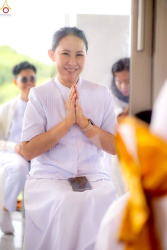 ภาพ No.239408:วันอาทิตย์ที่ 17 สิงหาคม พ.ศ. 2568 พิธีกดปุ่มอัญเชิญรูปเหมือน พระมงคลเทพมุนี (สด จันทสโร)  ณ มหาวิหารแก้วพระมงคลเทพมุนี  ศูนย์ปฏิบัติธรรมแก้วเมืองเลย