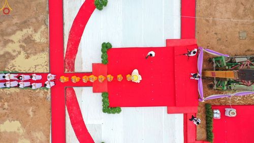 ภาพ No.84391:พิธีทอดผ้าป่า พิธีอัญเชิญปฐมรัตนปฐวี และพิธีตอกเสาเข็มต้นสุดท้าย เพื่อสถาปนาอาคาร 80 ปี หลวงพ่อธัมมชโย ณ ศูนย์ปฏิบัติธรรมวิหารแดง ตำบลเจริญธรรม อำเภอวิหารแดง จ.สระบุรี  วันที่ 23 กรกฎาคม พ.ศ. 2566