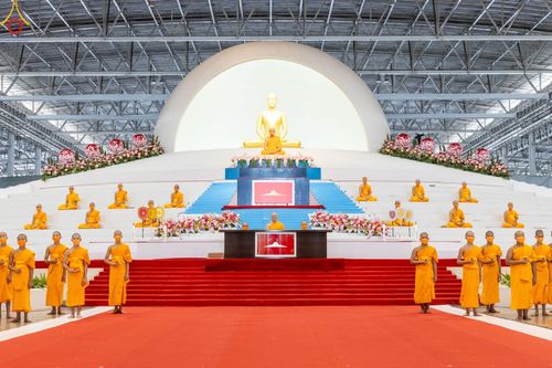 ภาพ No.88154:พิธีมุทิตาสักการะ เปรียญธรรม 9,6,3 และบาลีศึกษา 6,3  พิธีมอบดวงแก้วสามเณรทรงบาลีไวยากรณ์ วันอาทิตย์ 17 กันยายน พ.ศ. 2566 ณ สภาธรรมกายสากล วัดพระธรรมกาย